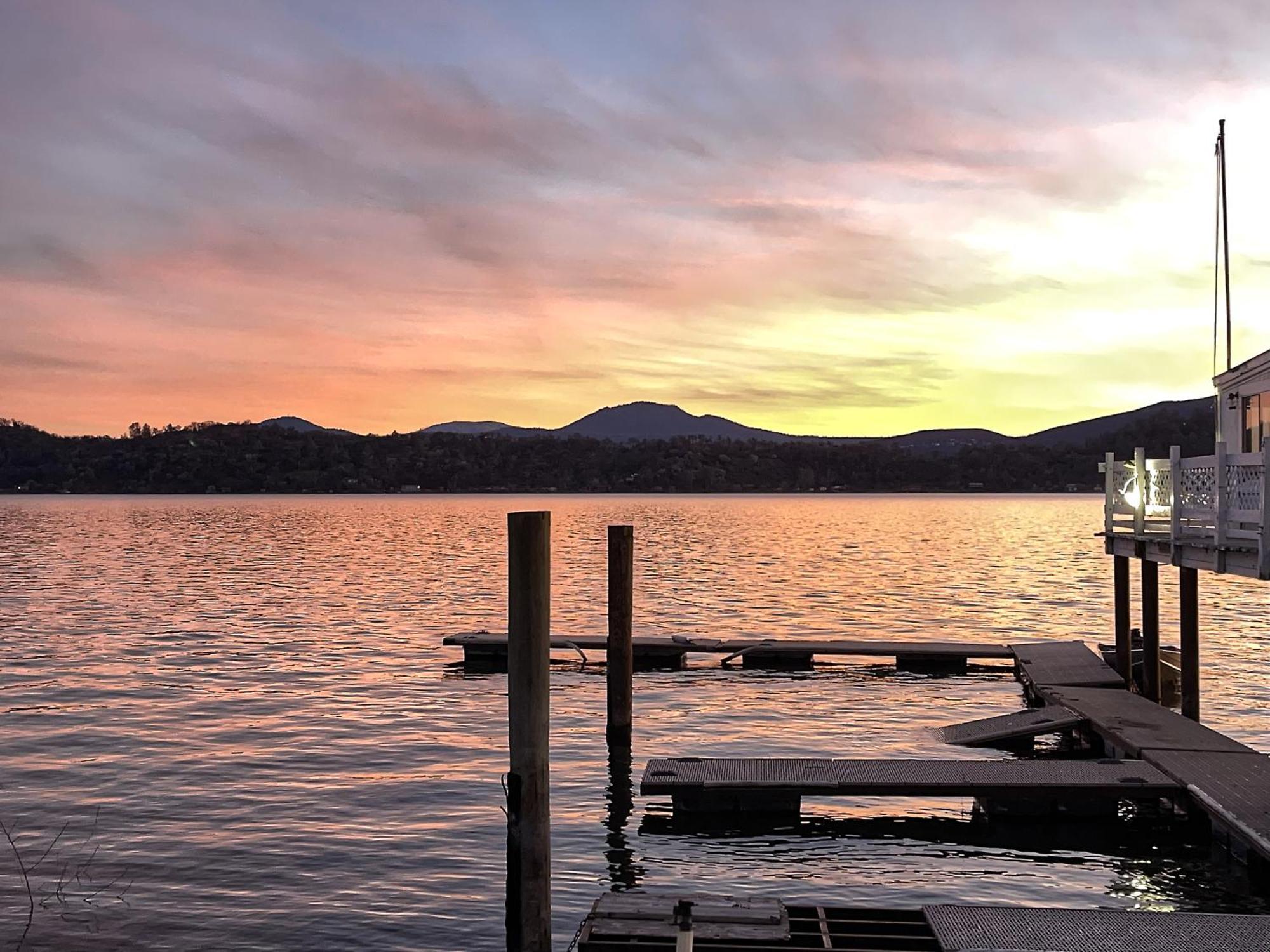 Omeo Clearlake Oaks Glenhaven Buitenkant foto